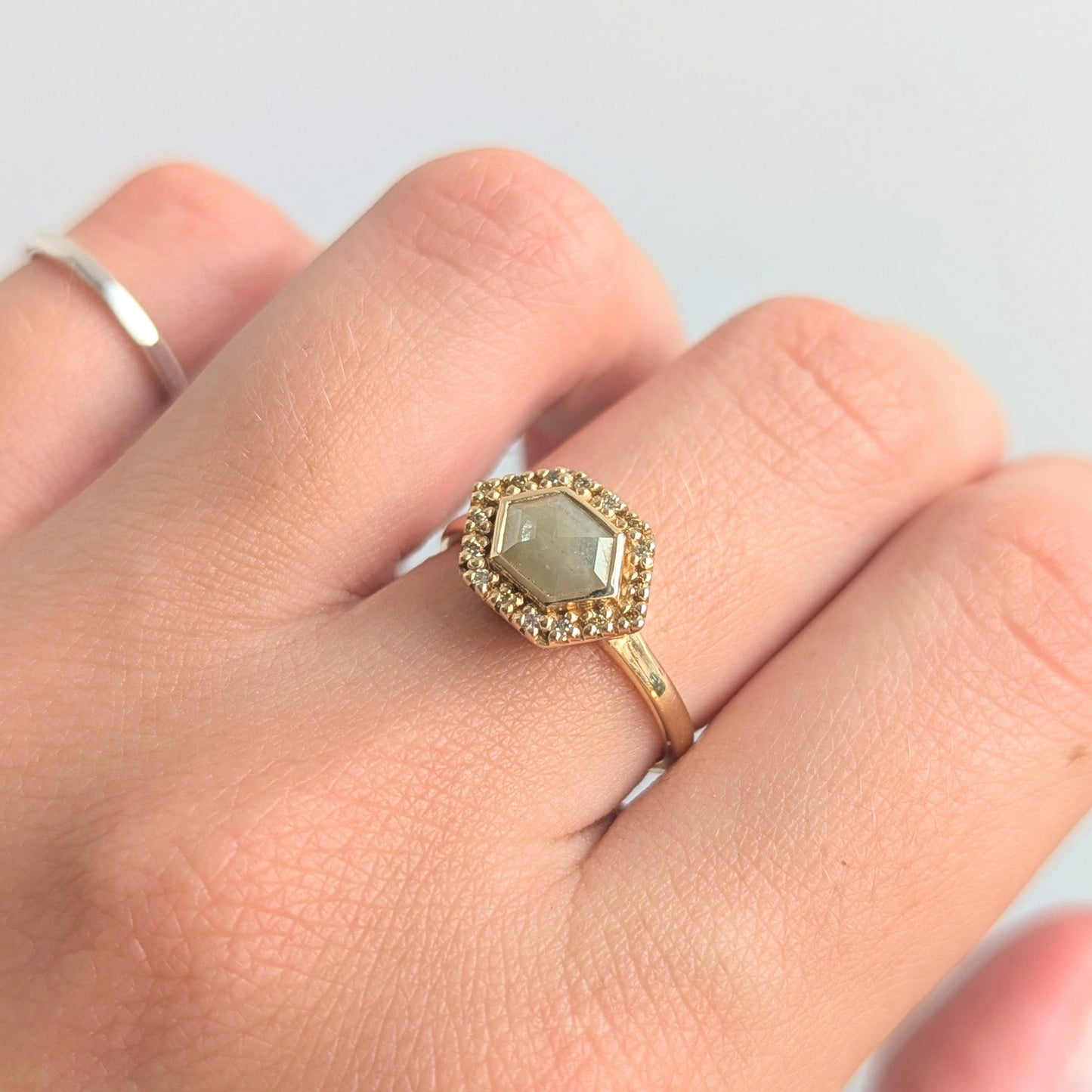 ANNE MORGAN - Halo Hettie Ring