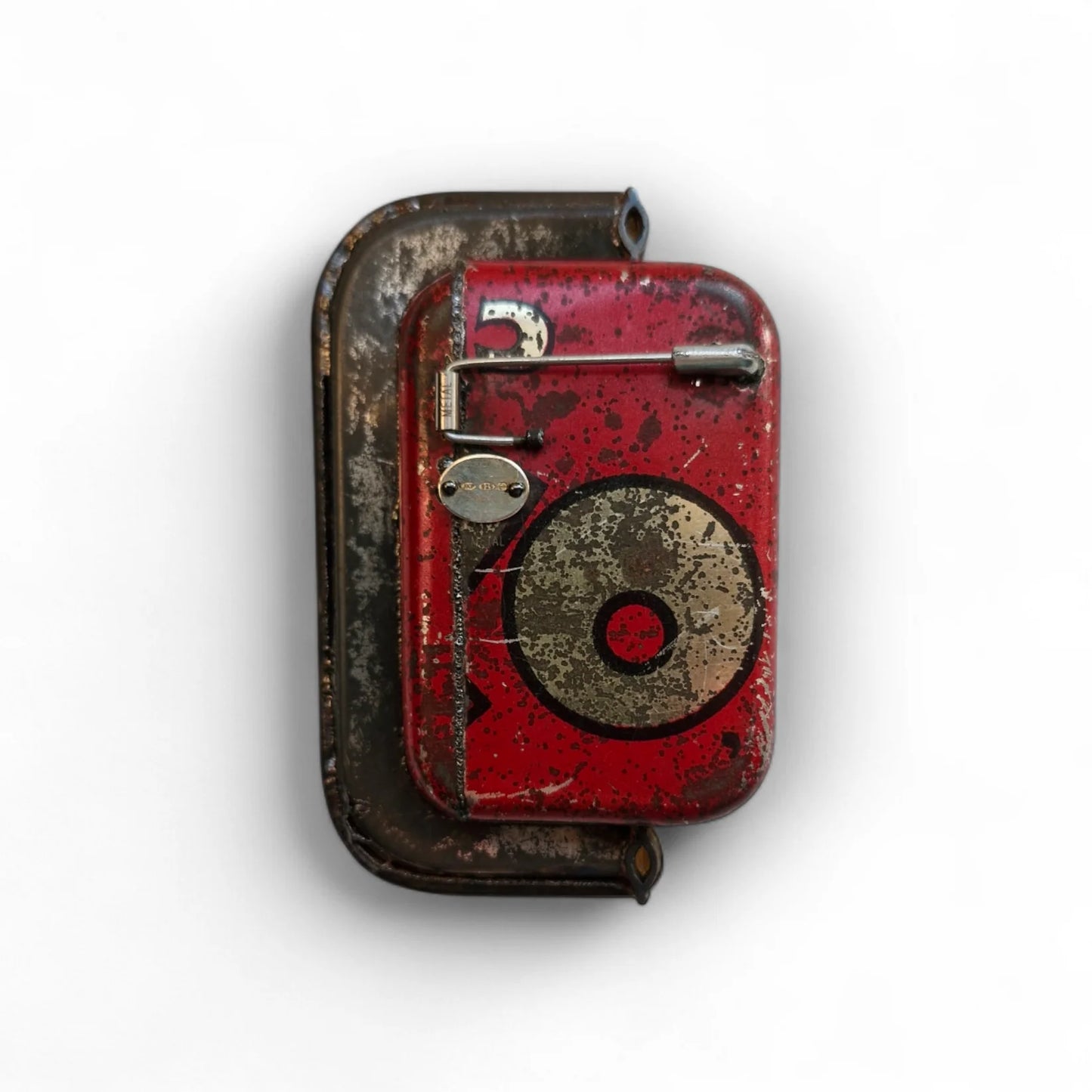 JO POND- Oxo Brooch