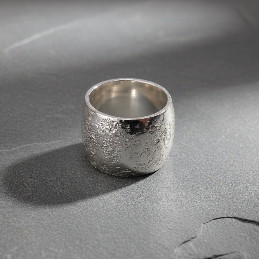 ANNE MORGAN - Moonscape Wide Ring