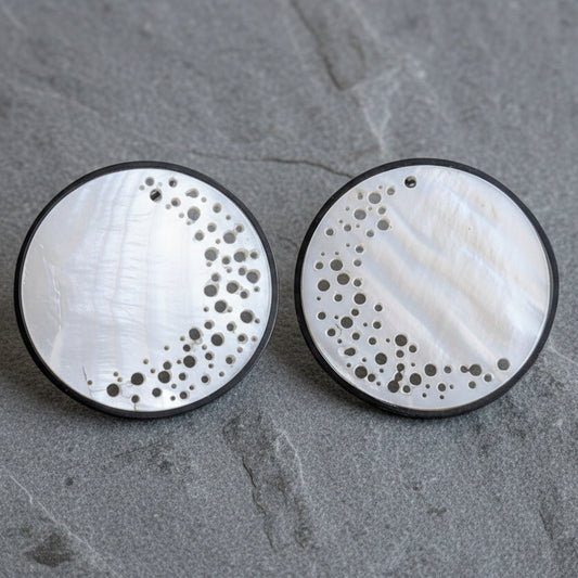 ANNE MORGAN - Mother of pearl errosion disc stud earrings oxidised